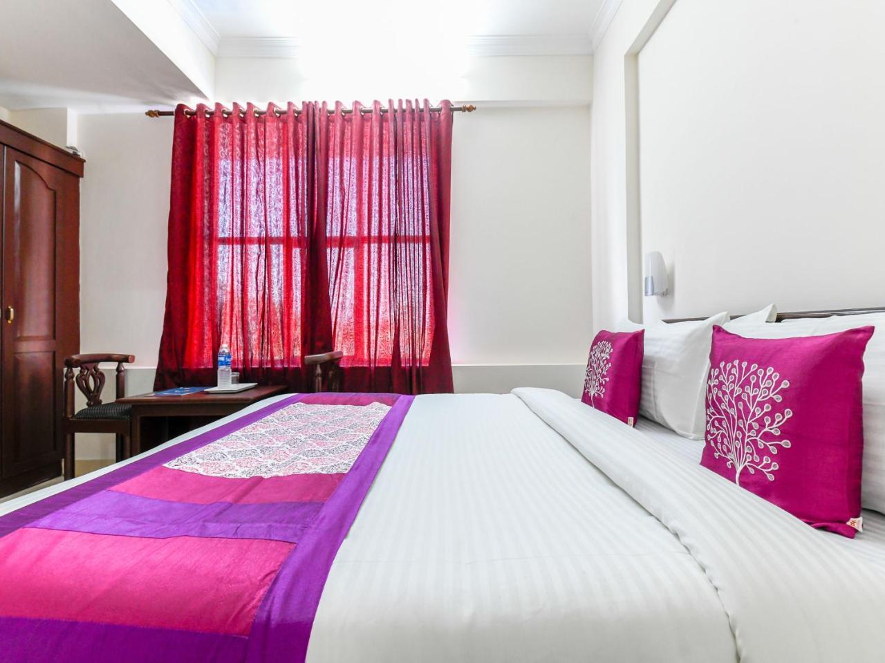 Oyo 11309 Hotel Green Land Residency Kochi ภายนอก รูปภาพ